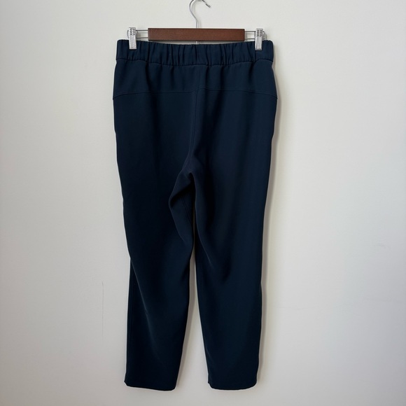 Lululemon On The Fly Pant *Woven True Navy Size 8 27” Inseam - Picture 3 of 6